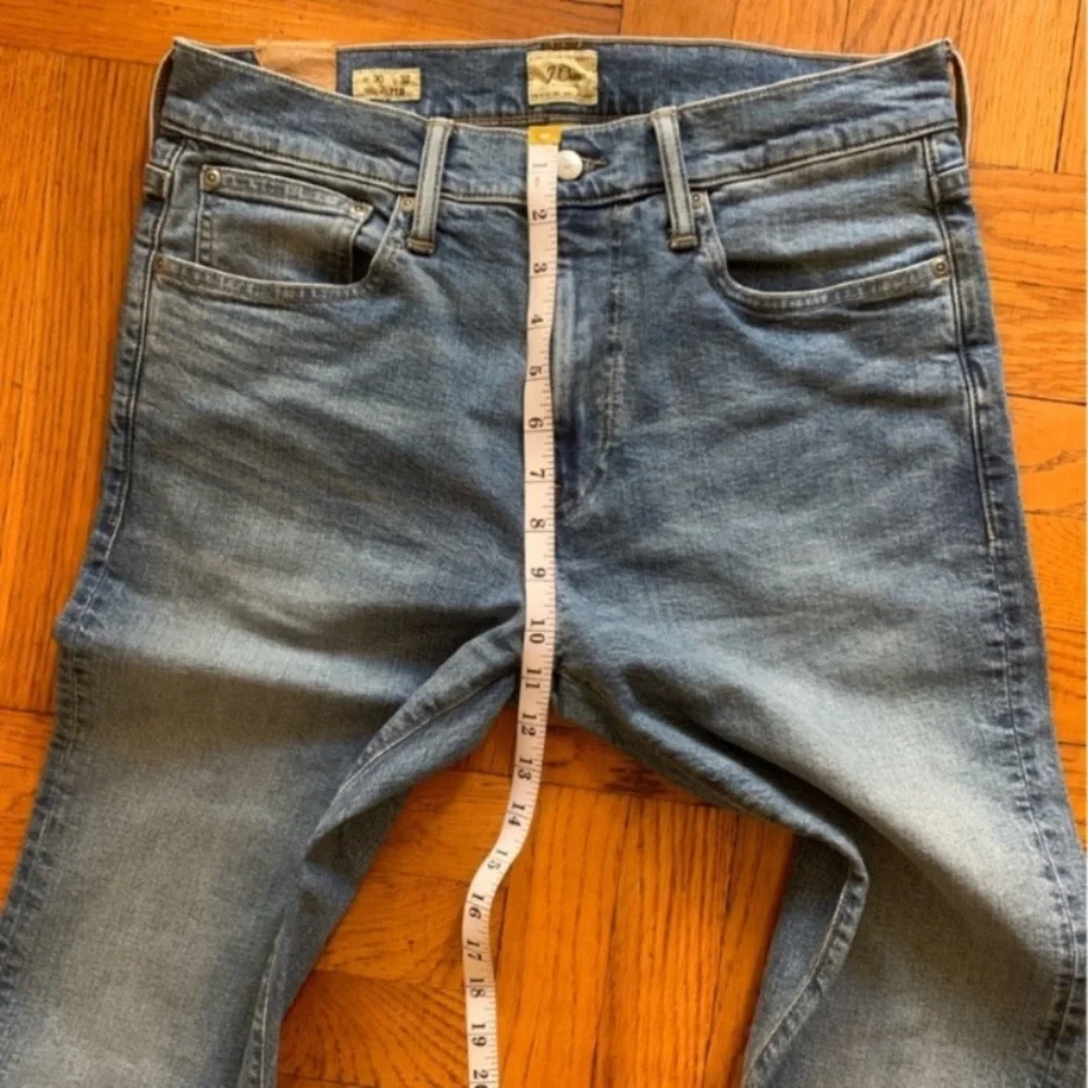 J.Crew Jeans Style 770 Size 30x32 - Picture 7 of 11